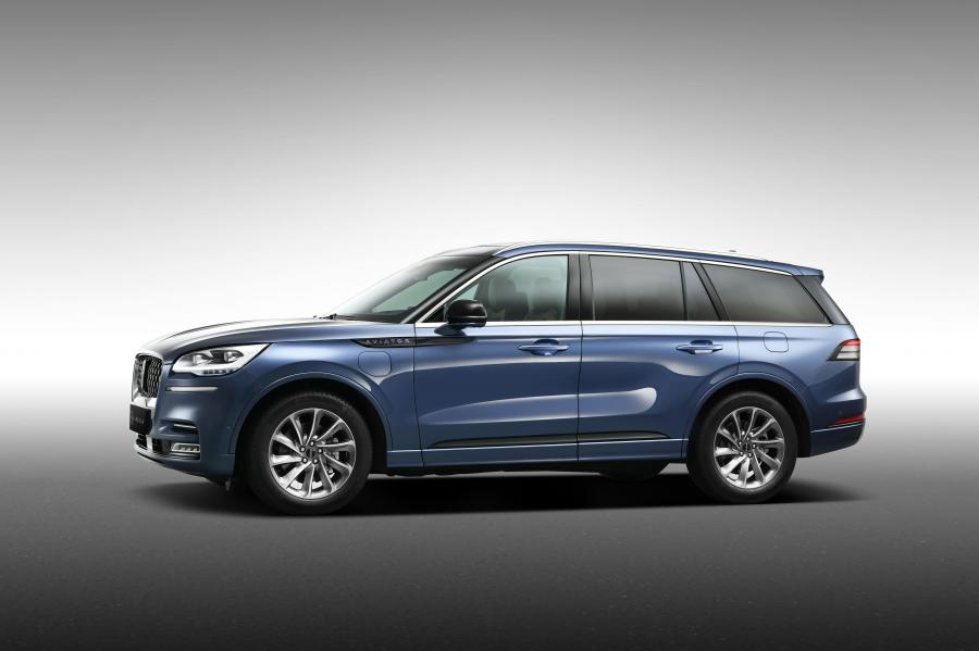  Lincoln Aviator Grand Touring 2019 года  (CN) (фото 5 из 20)